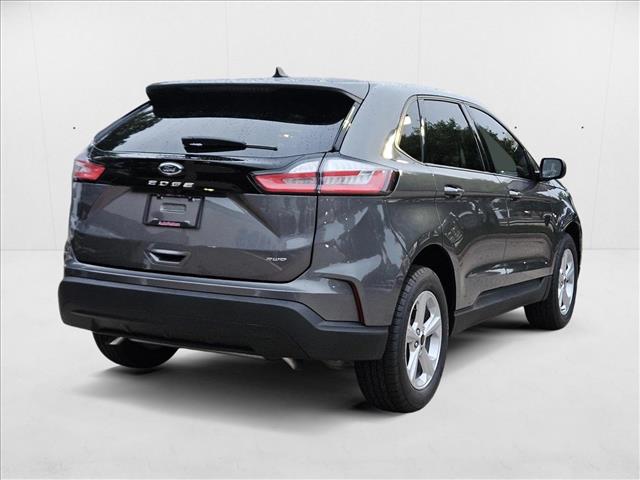 2024 Ford Edge SE photo 2