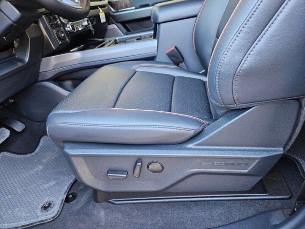 New 2026 Ford F-250 LARIAT Truck Crew Cab