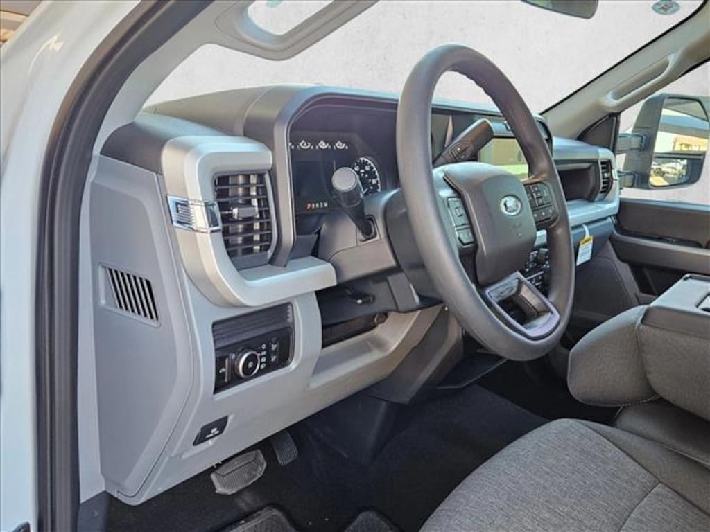 New 2026 Ford F-250 XL Truck Crew Cab