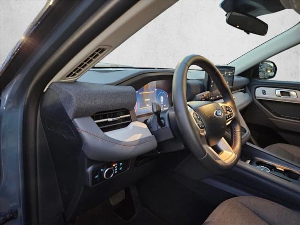 New 2025 Ford Explorer Active SUV