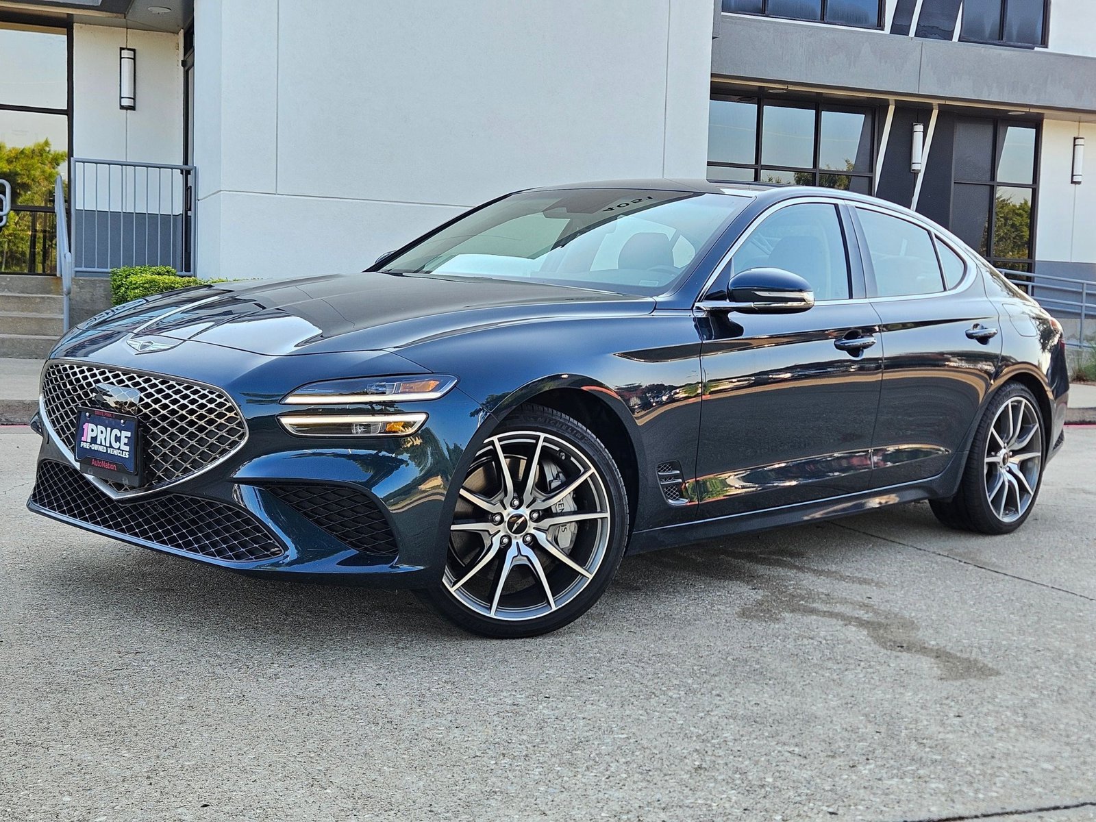 2025 GENESIS G70 Standard's photo