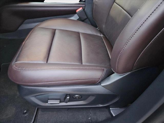 2025 Ford Explorer Platinum photo 4