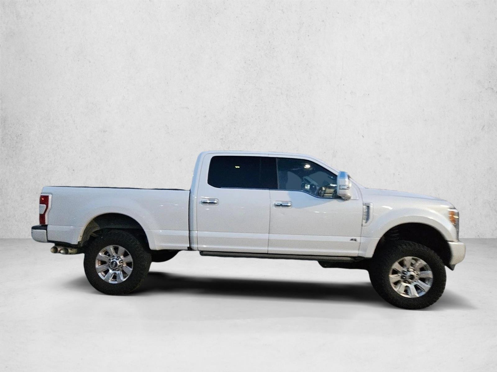 2017 Ford F-250 Platinum photo 4