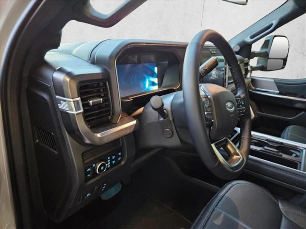 New 2026 Ford F-350 Platinum Truck Crew Cab