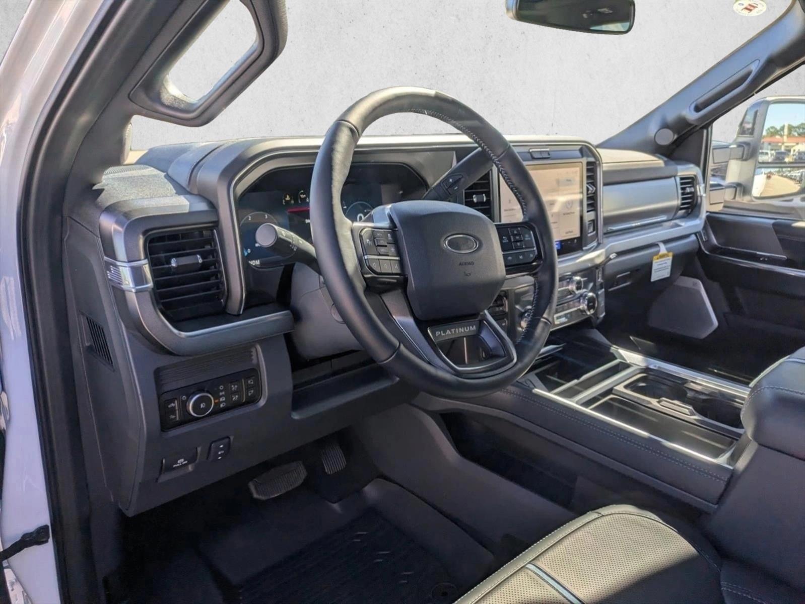 New 2026 Ford F-350 Platinum Truck Crew Cab