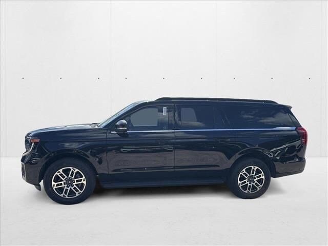 2025 Ford Expedition MAX photo 3