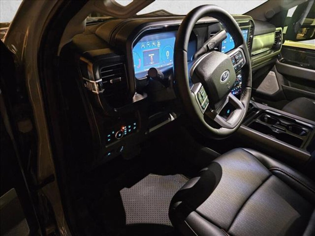 New 2026 Ford F-250 LARIAT Truck Crew Cab