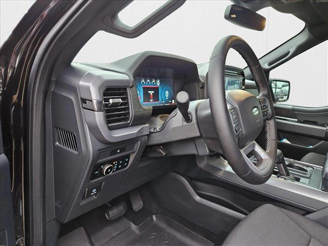 2025 Ford F-150 Lariat photo 3