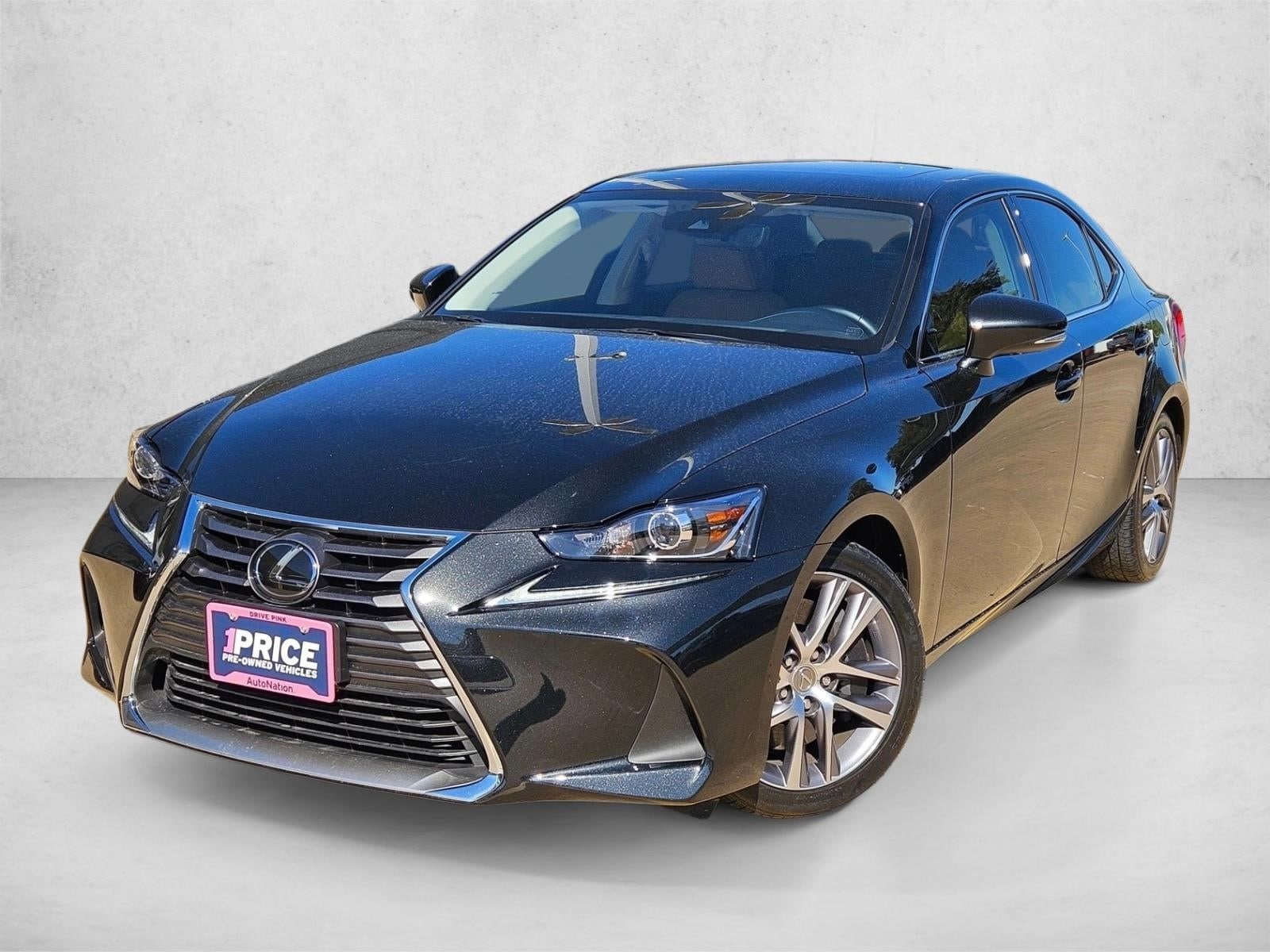 2020 Lexus IS 300's photo