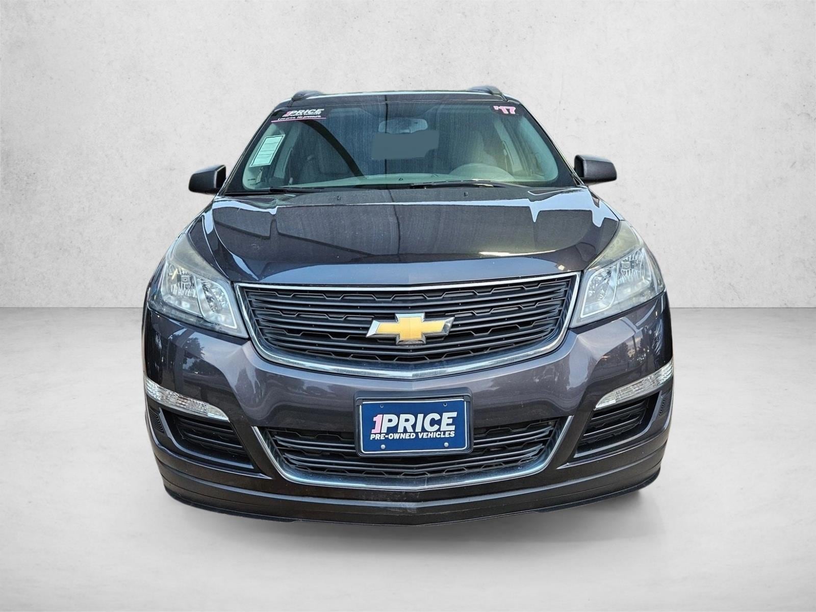 Used 2017 Chevrolet Traverse LS with VIN 1GNKRFED8HJ324517 for sale in Fort Worth, TX