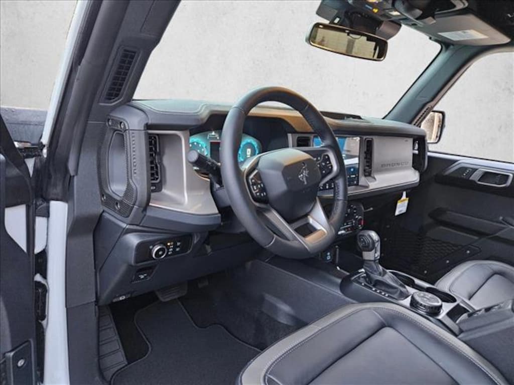 New 2025 Ford Bronco Outer Banks SUV