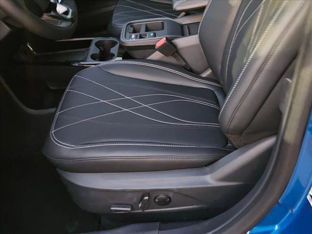 2025 Ford Mustang Mach-E Select photo 4