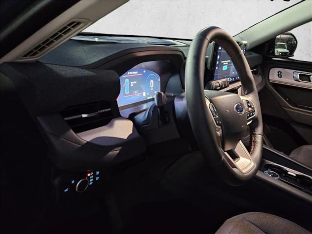 New 2025 Ford Explorer Active SUV