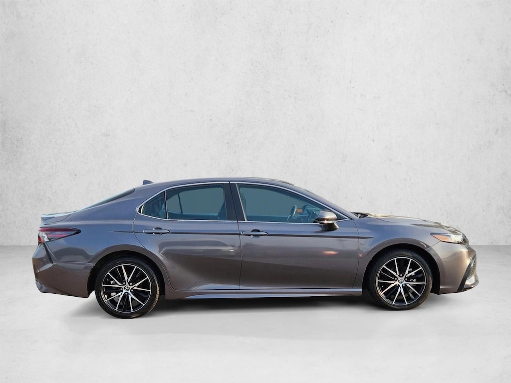Used 2023 Toyota Camry SE Sedan