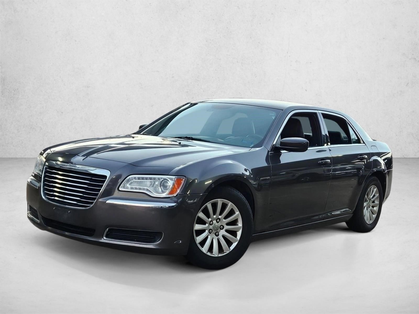 2014 Chrysler 300's photo