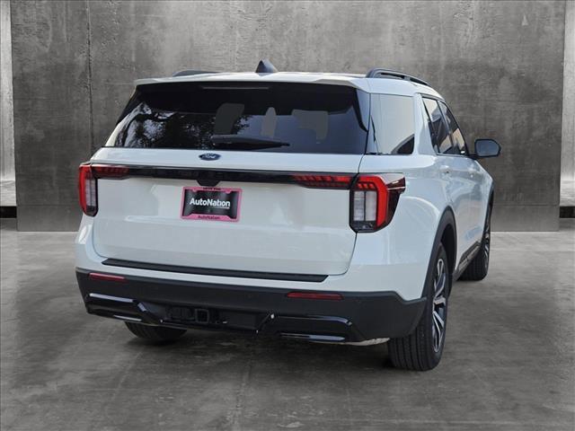 2025 Ford Explorer ST-Line photo 2