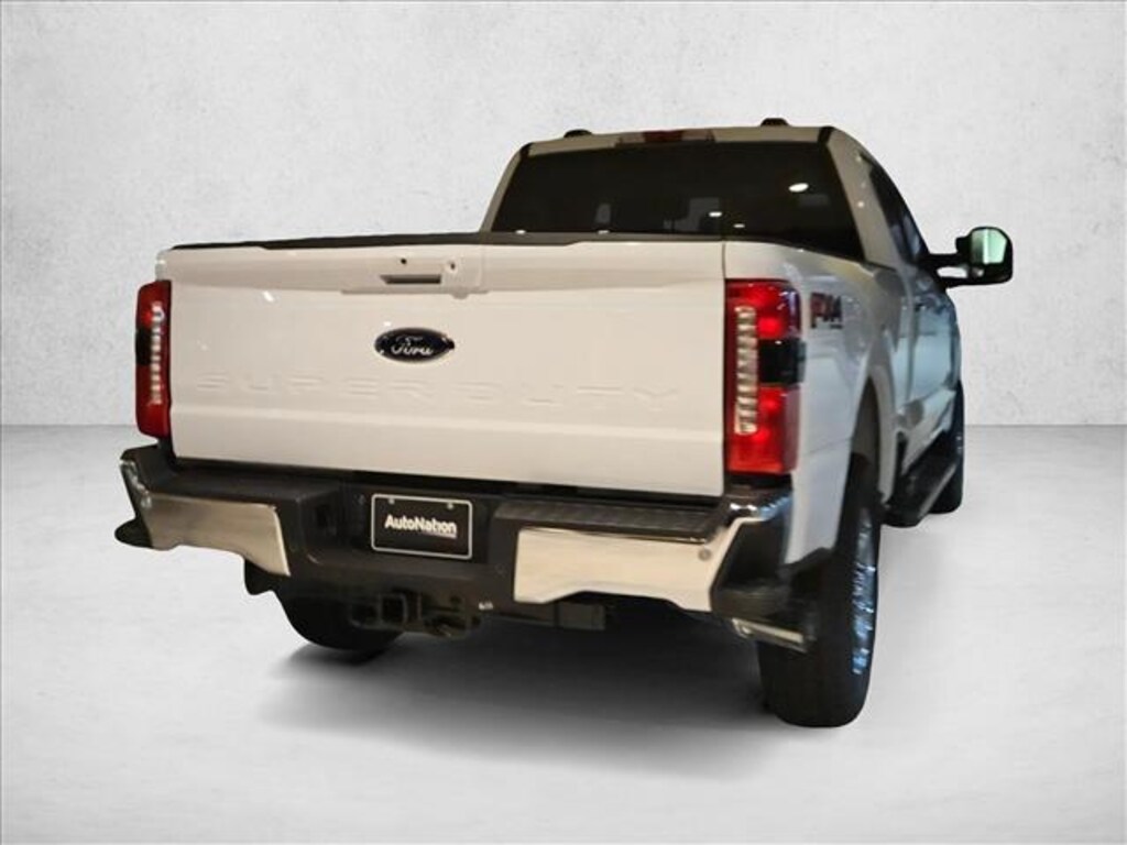 New 2026 Ford F-250 LARIAT Truck Crew Cab