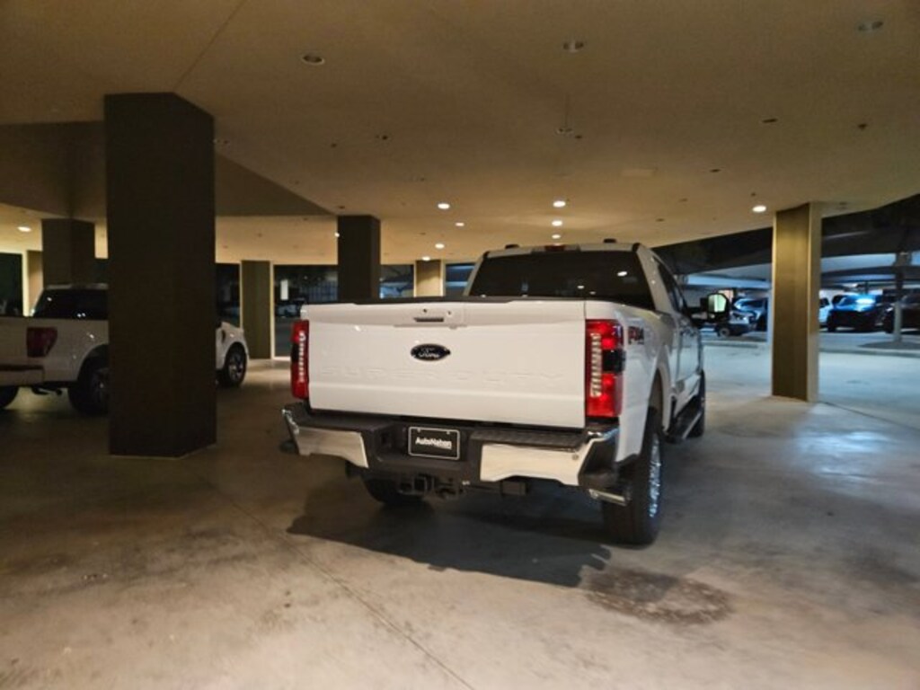 New 2026 Ford F-250 LARIAT Truck Crew Cab
