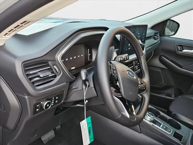 2025 Ford Escape photo 3