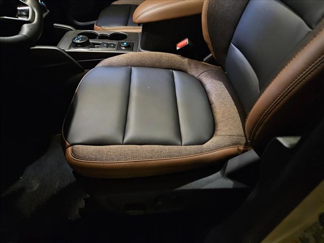 2025 Ford Bronco Sport Outer Banks photo 2