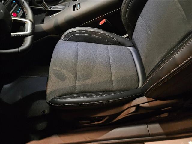 2025 Ford Mustang EcoBoost photo 4