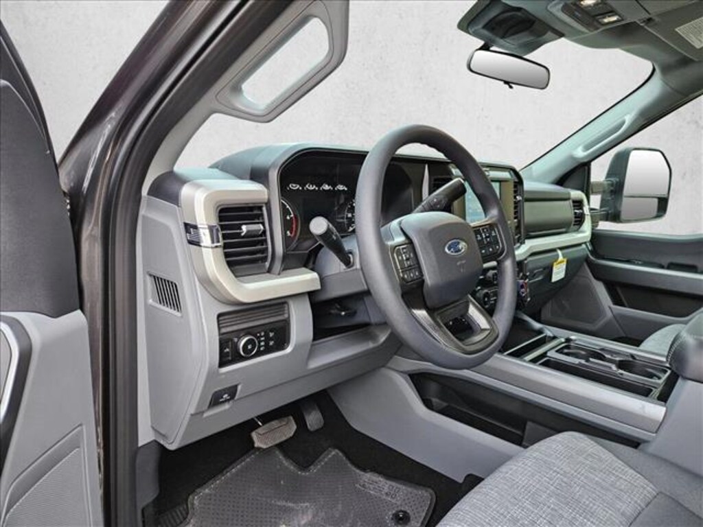 New 2026 Ford F-250 XLT Truck Crew Cab