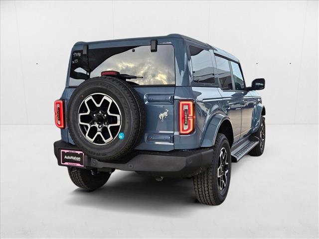 2025 Ford Bronco Outer Banks photo 2