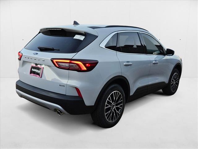 2025 Ford Escape photo 2