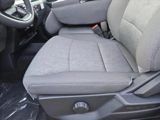 2025 Ford F-250 XL photo 4