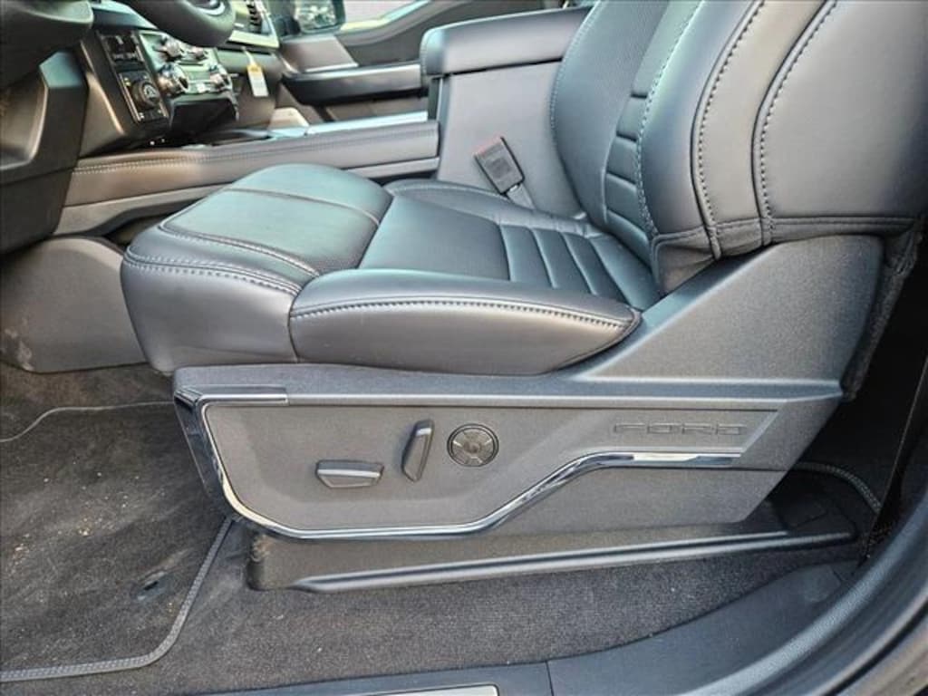 New 2026 Ford F-250 Platinum Truck Crew Cab