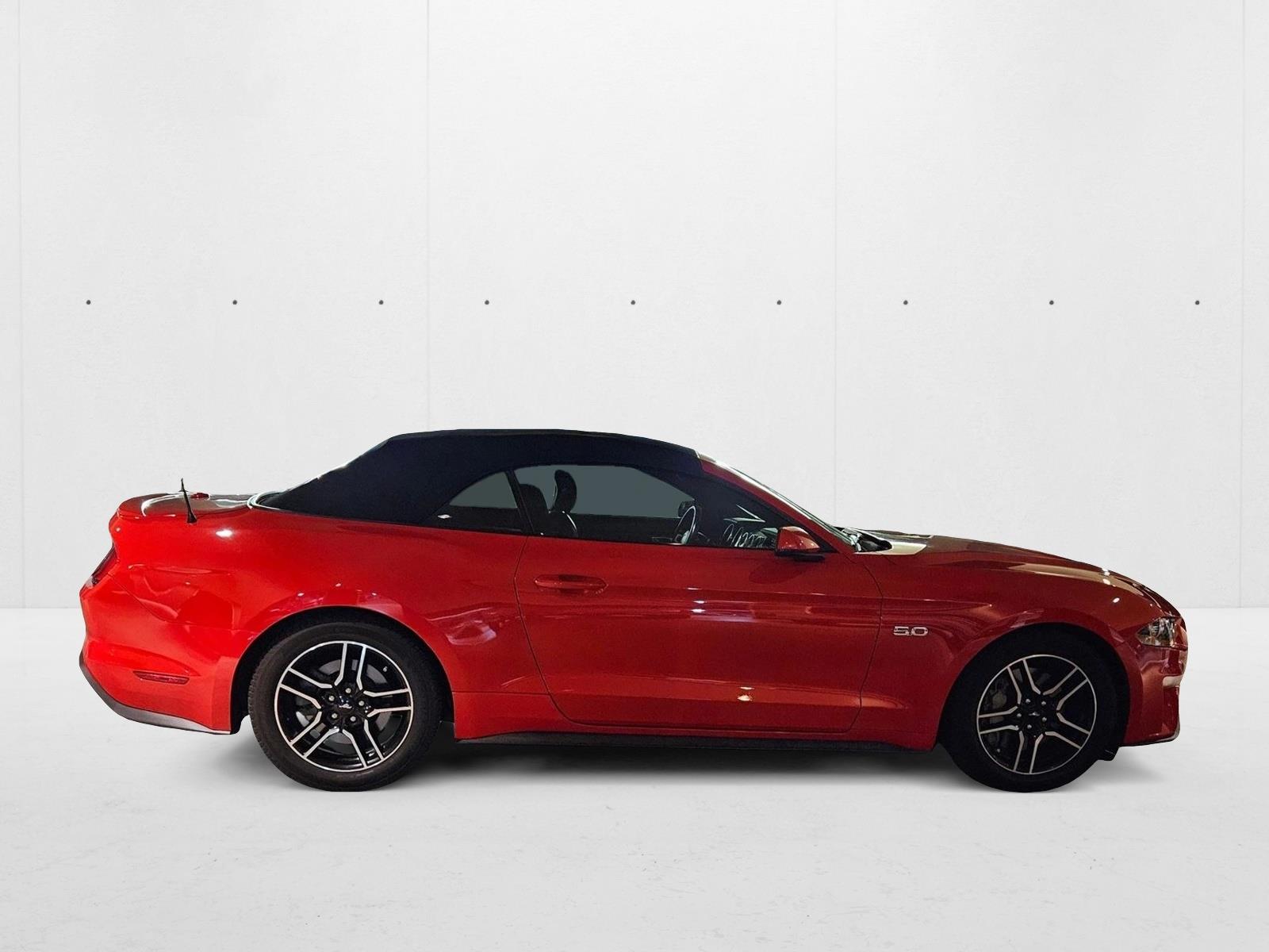 2020 Ford Mustang GT Premium Convertible photo 4
