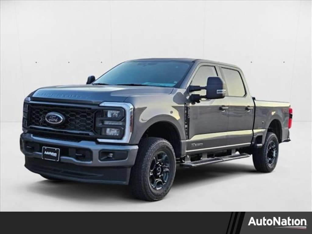 New 2025 Ford F-250 XL Truck Crew Cab