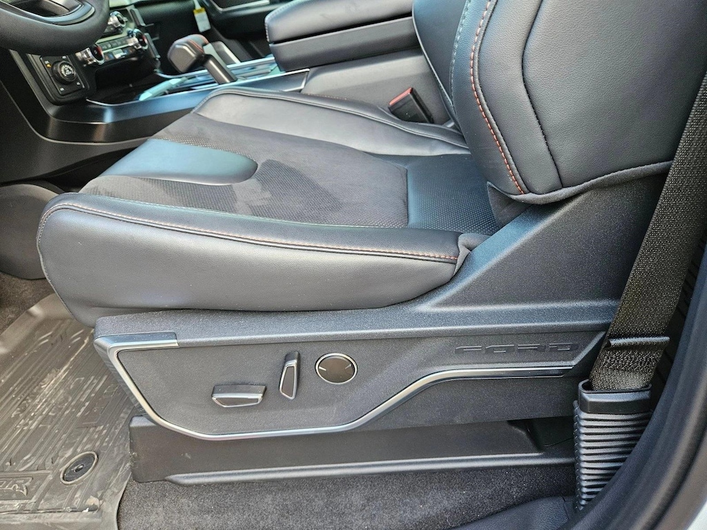 New 2025 Ford F-150 Raptor Truck SuperCrew Cab