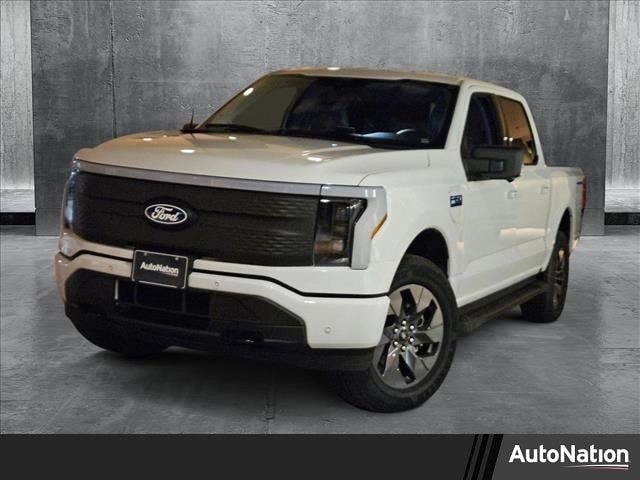 2025 Ford F-150 Lightning Flash's photo