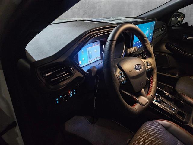 2025 Ford Escape ST-Line photo 3
