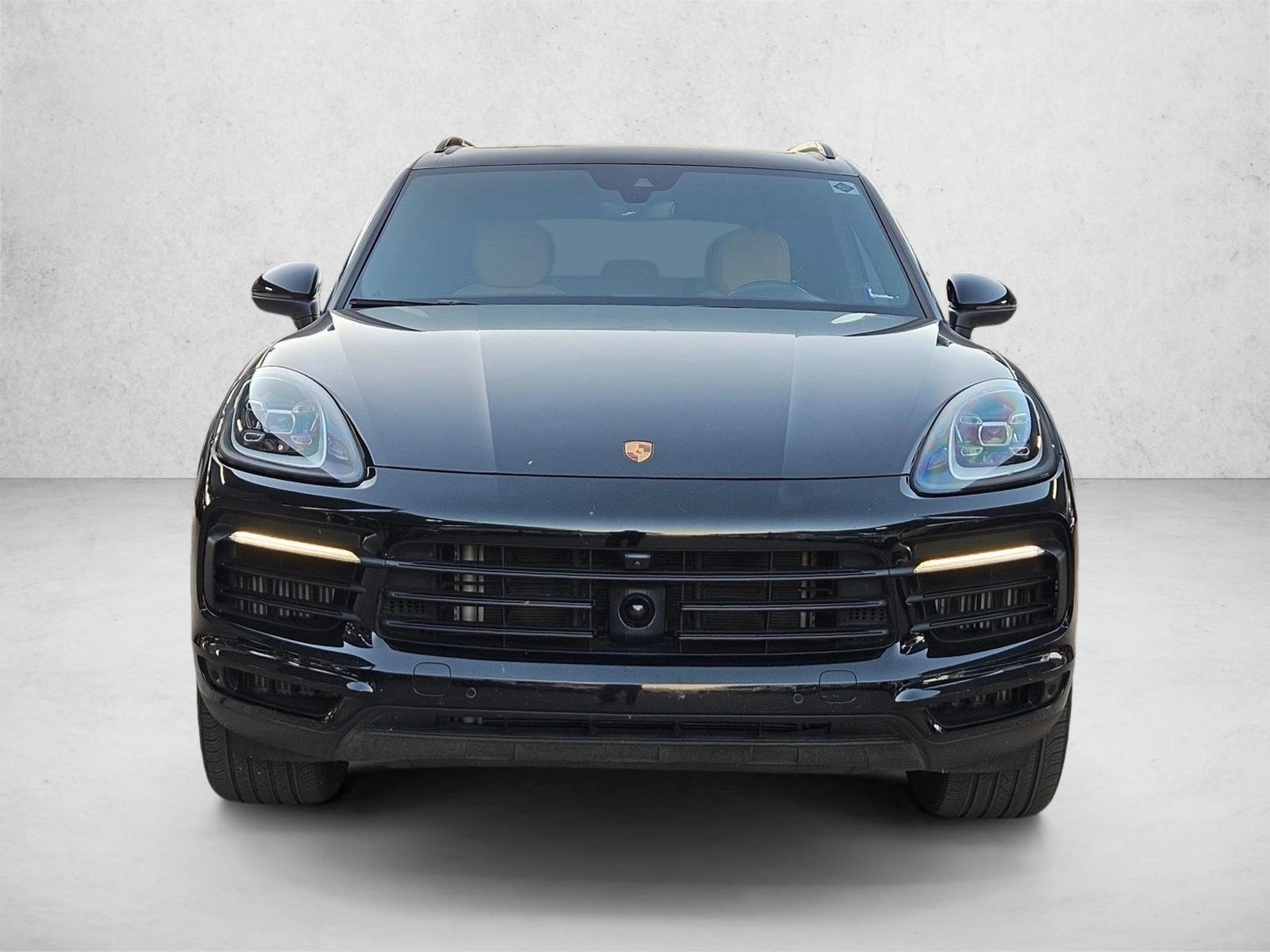 2023 Porsche Cayenne Platinum Edition photo 2