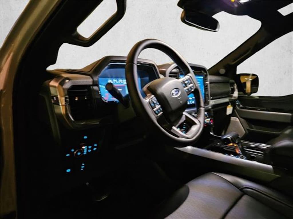 New 2025 Ford F-150 LARIAT Truck SuperCrew Cab