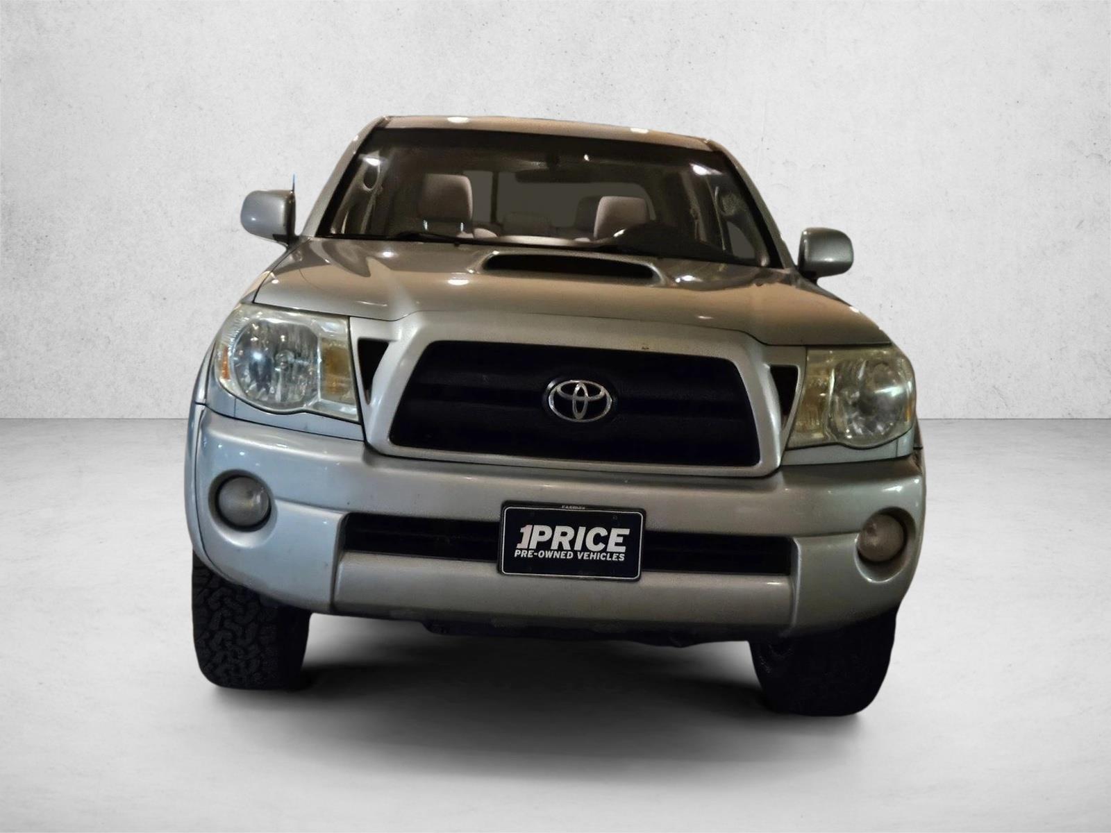 2008 Toyota Tacoma PreRunner photo 2