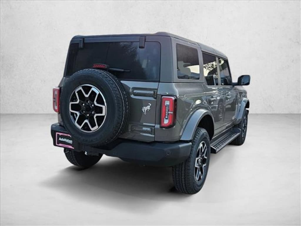 New 2025 Ford Bronco Outer Banks SUV