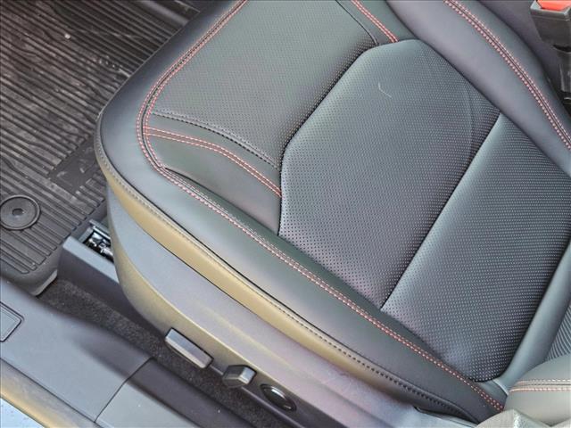 2025 Ford Mustang Mach-E Premium photo 4