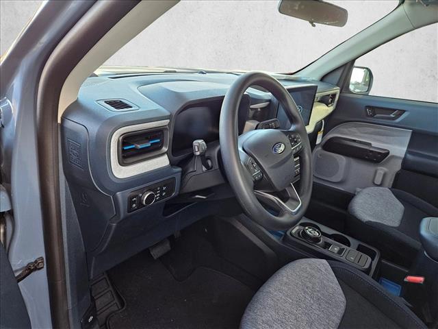 2025 Ford Maverick XLT photo 2