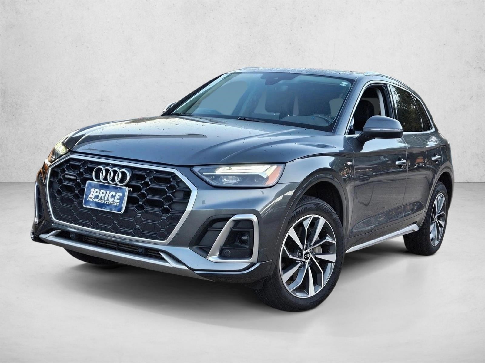 2022 Audi Q5 Premium's photo