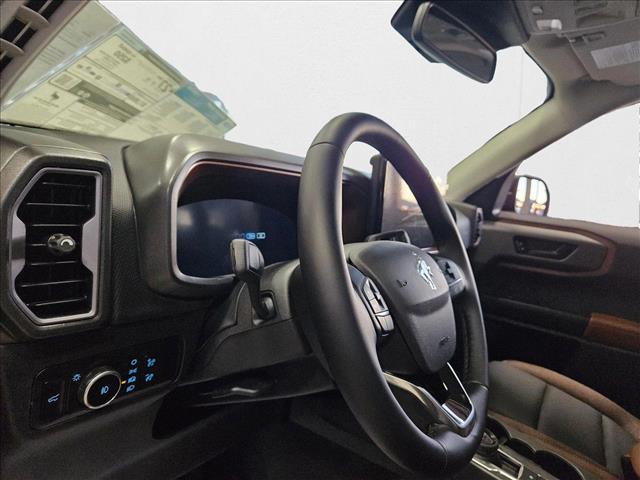 2025 Ford Bronco Sport Outer Banks photo 2