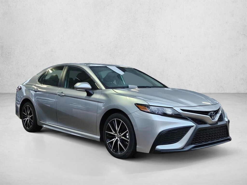 Used 2024 Toyota Camry SE Sedan