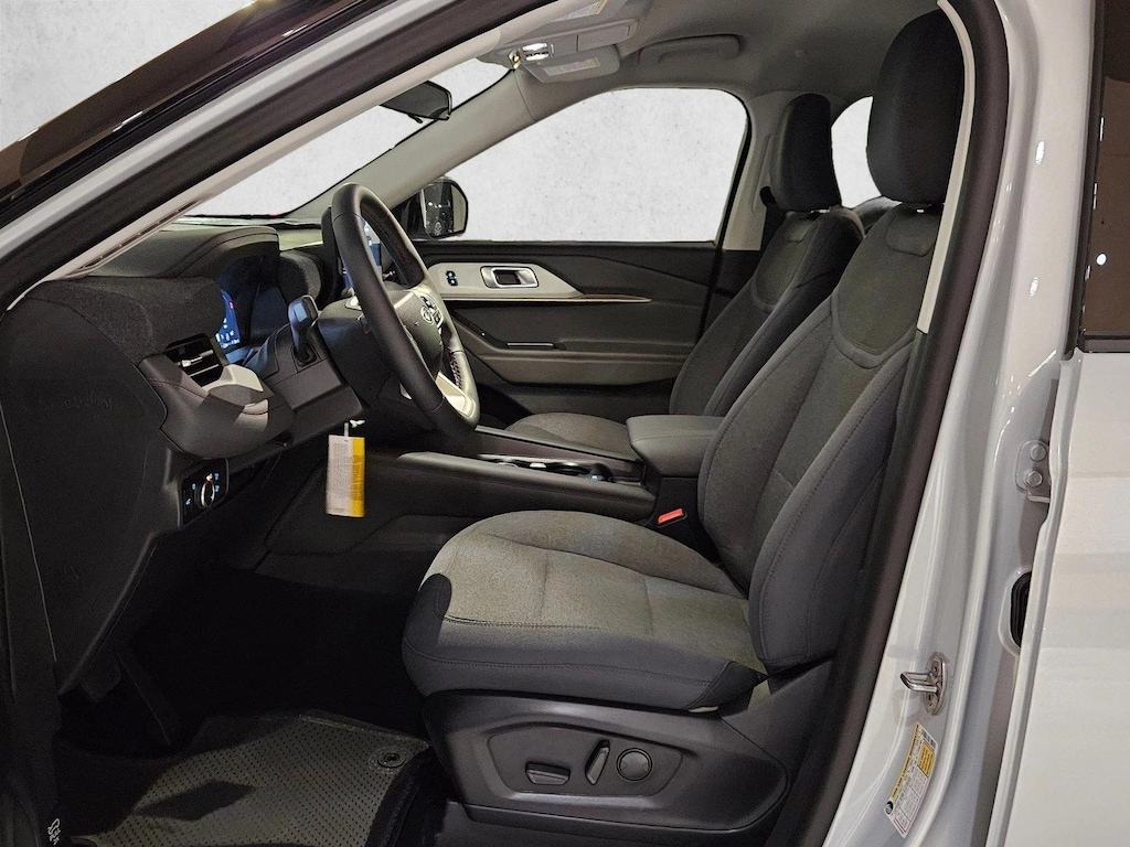 New 2026 Ford Explorer Active w/200A Pkg SUV