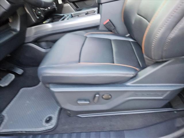 2026 Ford F-250 Lariat photo 4