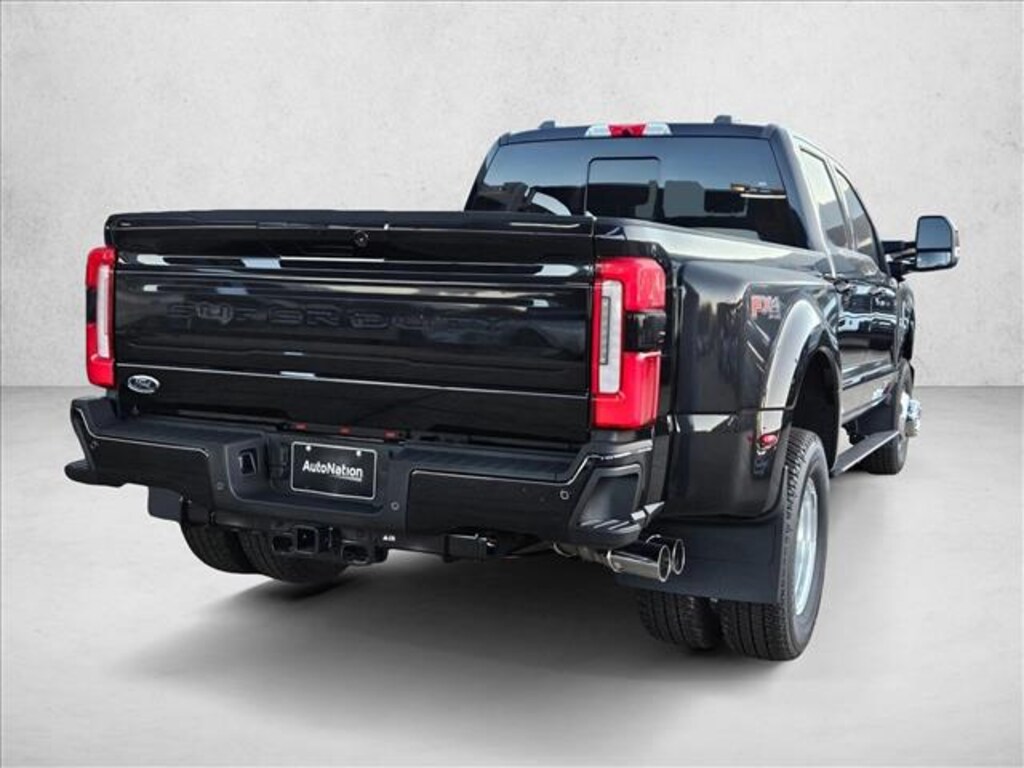 New 2026 Ford F-350 Platinum Truck Crew Cab