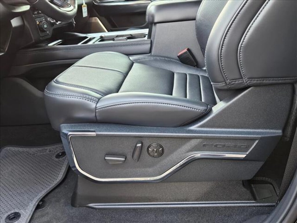 New 2026 Ford F-350 Platinum Truck Crew Cab