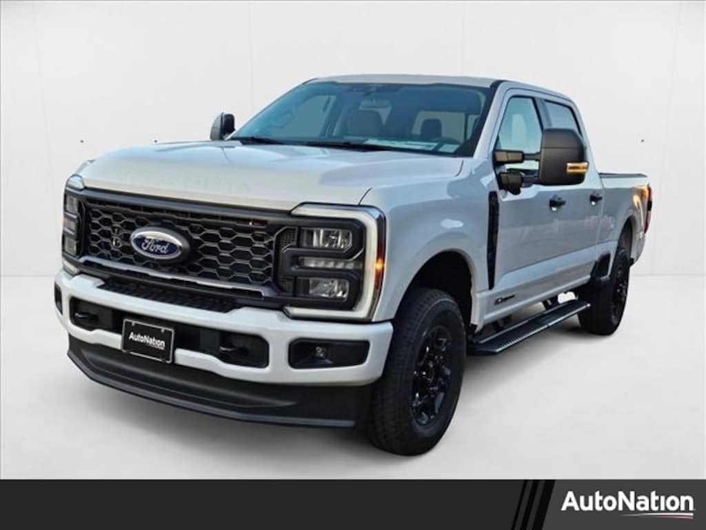 New 2025 Ford F-250 XL Truck Crew Cab