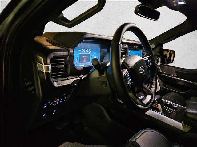 2025 Ford F-150 Platinum photo 3